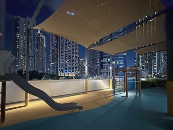 burj and fountain luxe stay