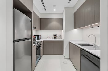 burj and fountain luxe stay