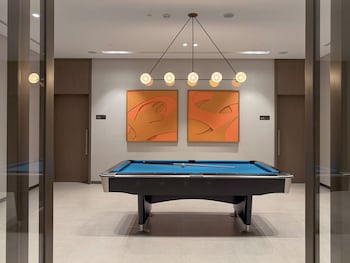 burj and fountain luxe stay