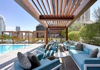 burj and fountain luxe stay