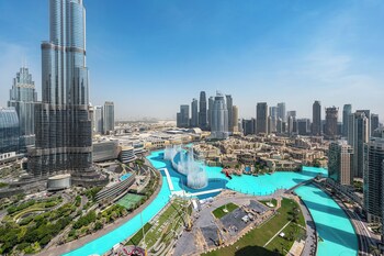 burj and fountain luxe stay