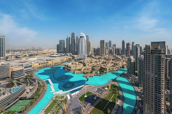 burj and fountain luxe stay