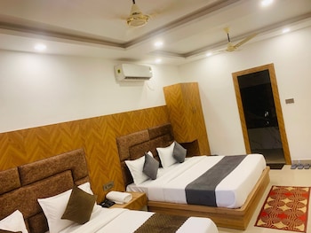 hotel mahadev restaurant and cafe