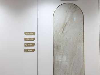 Nest Hotel Singapore,,3 star