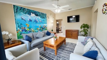 Blockhaven Near Legoland & Disney,,4 star