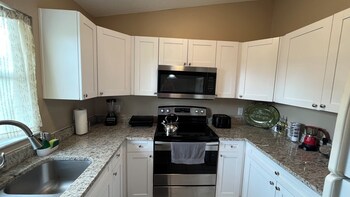 Blockhaven Near Legoland & Disney,,4 star