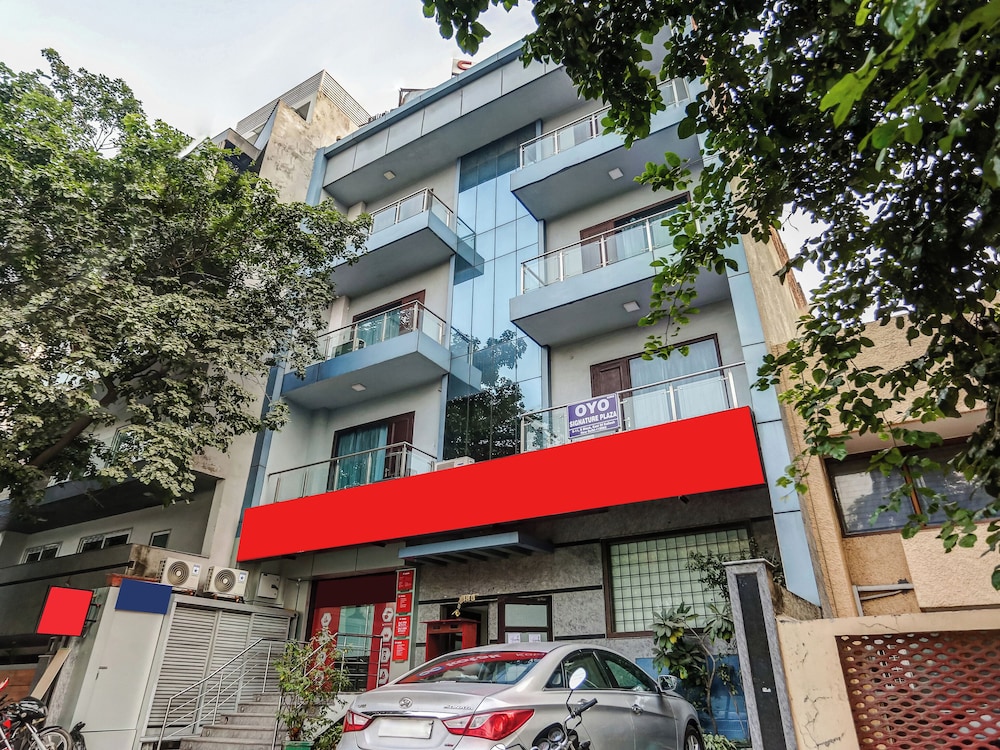 signature plaza by merriment