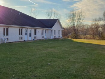 Pleasant Hill Motel,,2 star