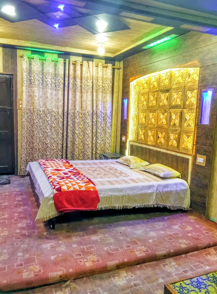 hotel new green view1 srinagar