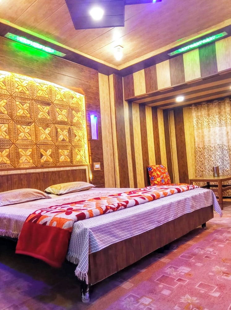 hotel new green view1 srinagar