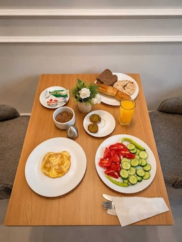 Havana Hotel,13 Abd El-Hameed Saeed,2 star