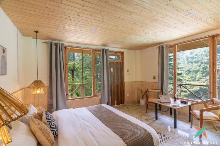 zostel homes tirthan gushaini