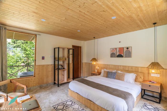 zostel homes tirthan gushaini