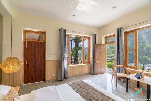 zostel homes tirthan gushaini