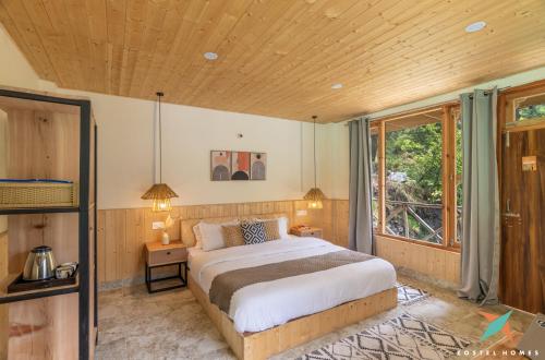 zostel homes tirthan gushaini