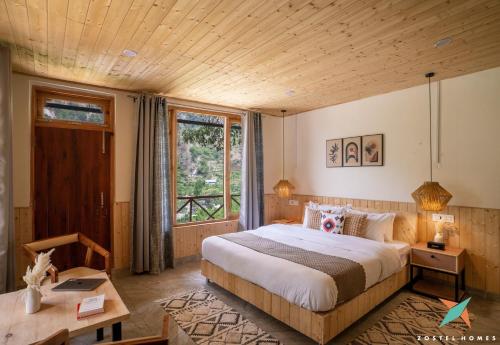 zostel homes tirthan gushaini