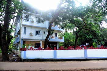 laxmi empire guest house