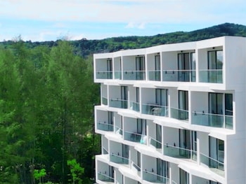 laya resort and residences