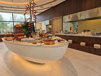 laya resort and residences