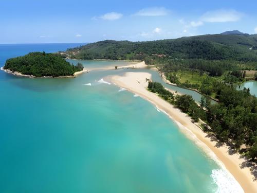 laya resort and residences