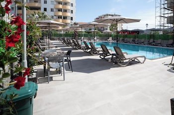 Hotel Apart Resilient,,3 star