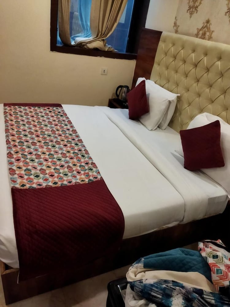 airport hotel bright buzz