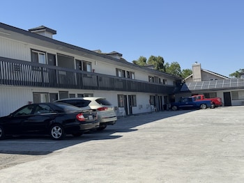 Western Statesinn,1099 K St,2 star