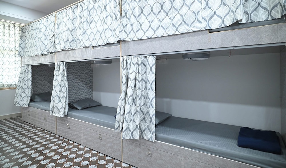 skyline backpackers premium co living