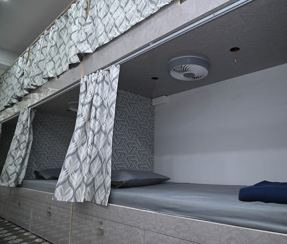 skyline backpackers premium co living