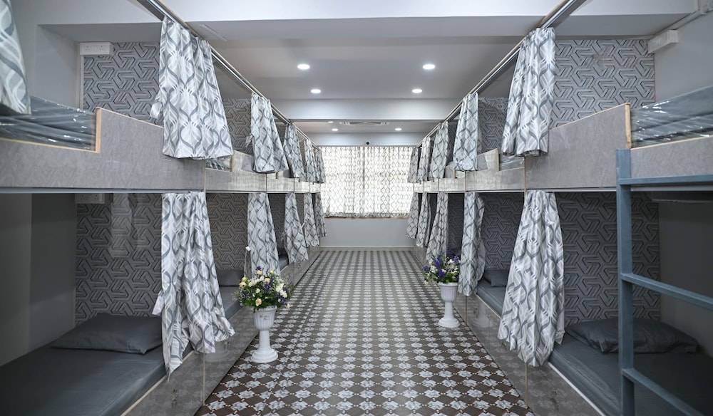 skyline backpackers premium co living