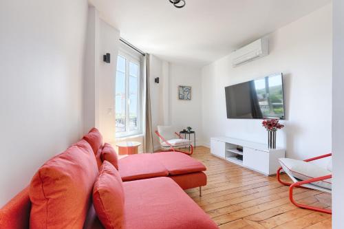 Apartments In Champigny-Sur-Marne - 30 Minutes From Disneyland,,3 star