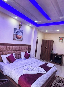 hotel the luxeblue shimla mountain view