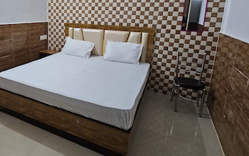 hotel saral guest house ram mandir