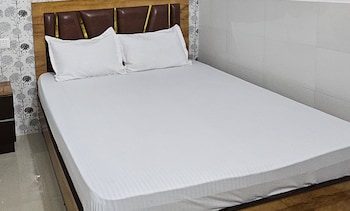 hotel saral guest house ram mandir