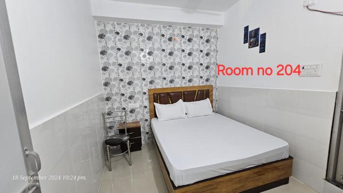 hotel saral guest house ram mandir