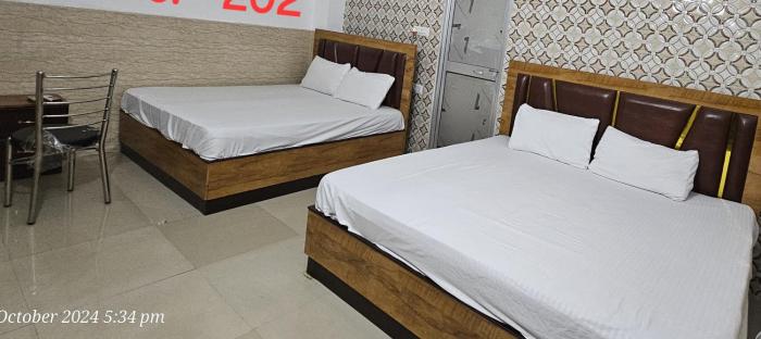 hotel saral guest house ram mandir