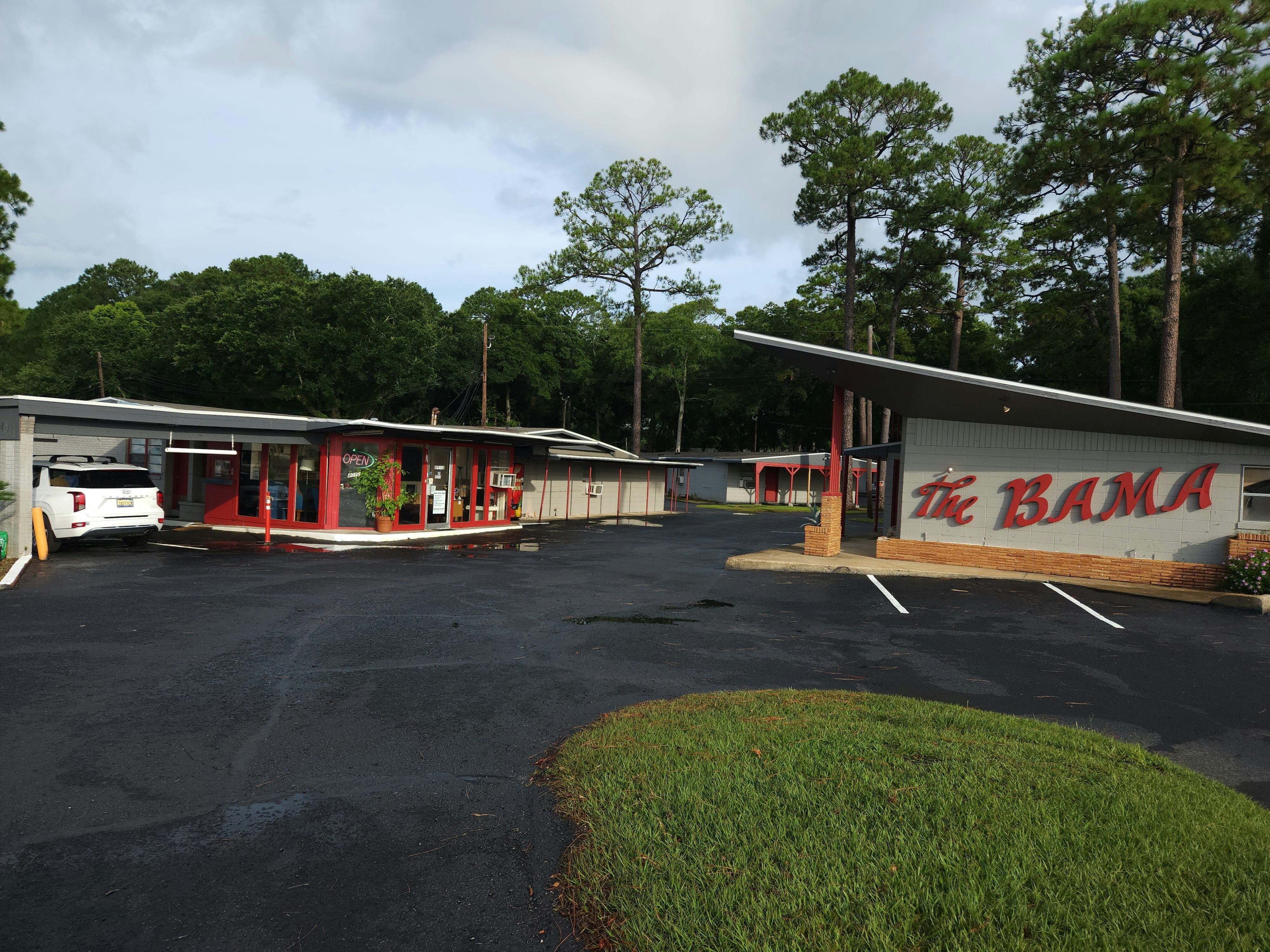 bama motel mobile i 65