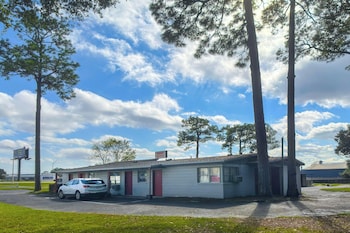 Bama Motel Mobile I-65,,2 star
