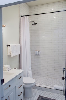 Warner Hotel,,2 star