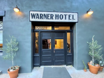Warner Hotel,,2 star