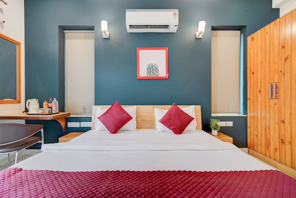 madstays hotel medicity near medanta hospital