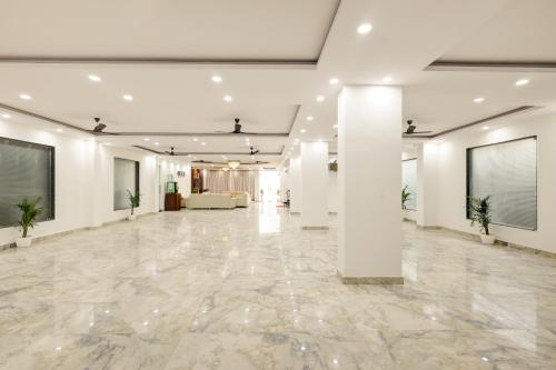 hotel the venice near indraprastha apollo hospital