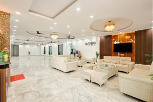 Hotel The Venice- Near Indraprastha Apollo Hospital,,3 star