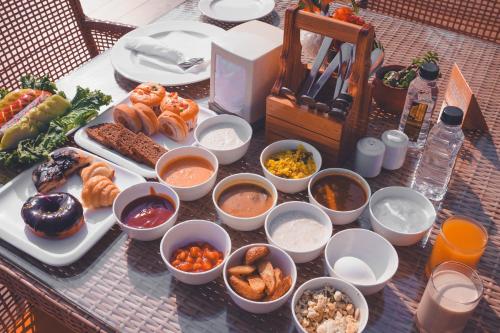 hotel the venice near indraprastha apollo hospital