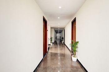 hotel the venice near indraprastha apollo hospital