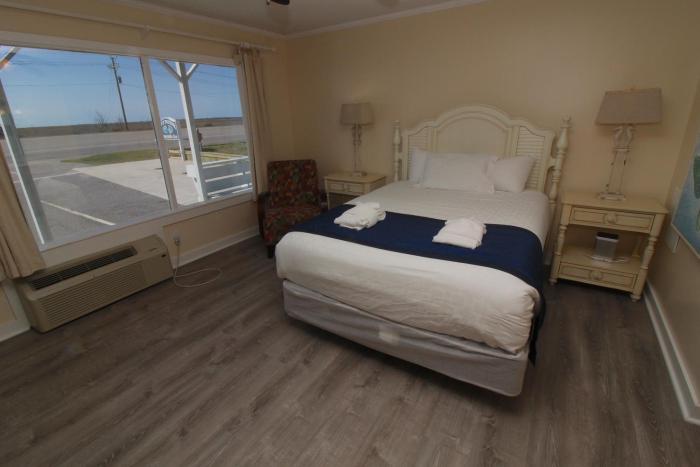 fin n feather waterside inn by kees vacations