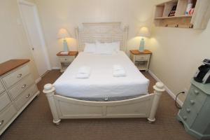 fin n feather waterside inn by kees vacations