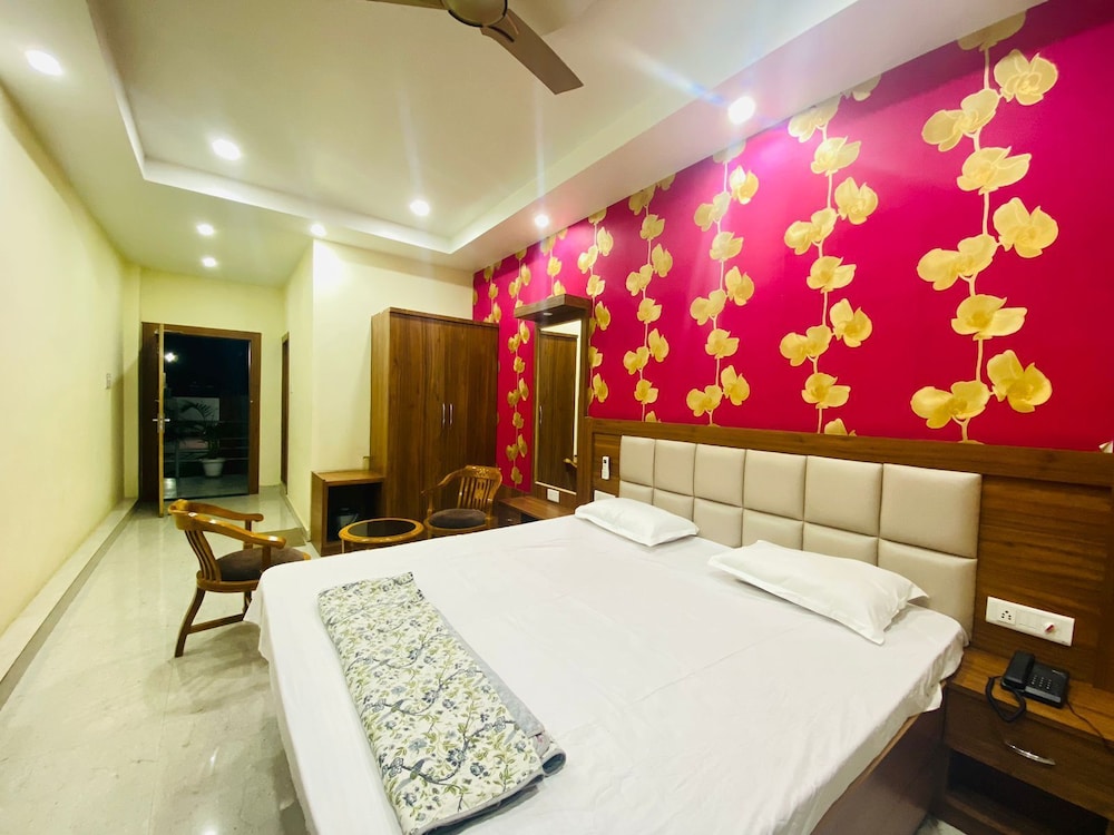 hotel riverdell varanasi