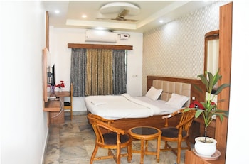 hotel riverdell varanasi