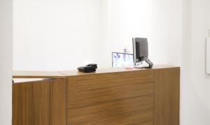 hotel kamron airport rd sector 78 mohali